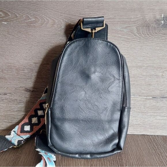 Black Sling Bag Chest Bag - Picture 2 of 8